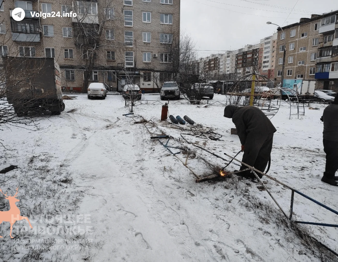 В Перми снесли детскую площадку, которую за чиновников ремонтировали сами жители