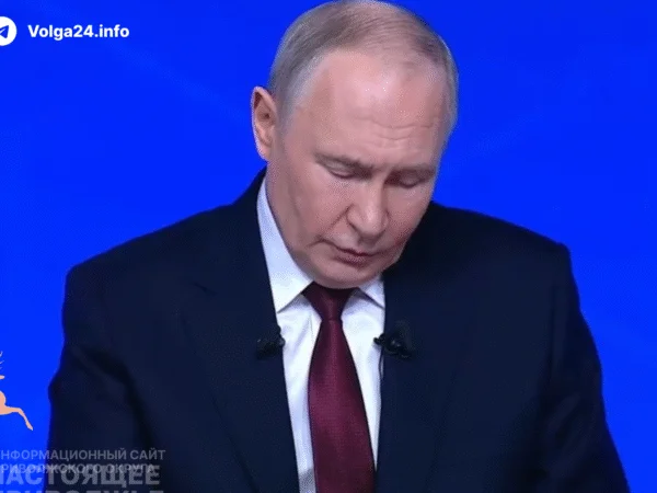 Для «безопасности от дронов»: Путин объяснил, почему в России ограничивают мобильную связь