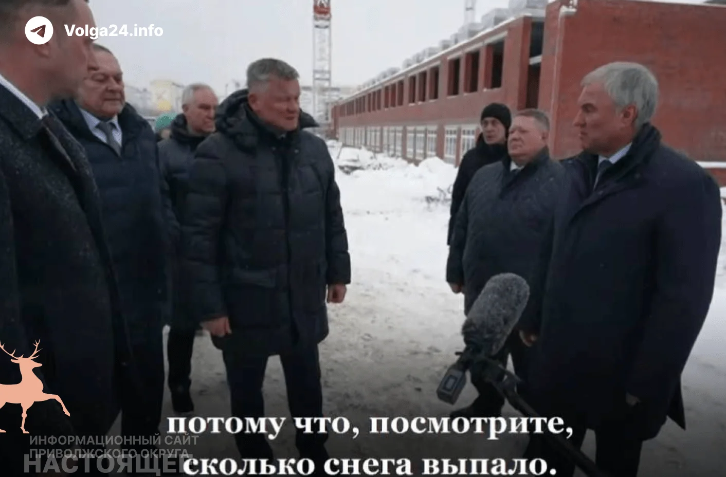 Володин снова учит саратовских чиновников пользоваться лопатами