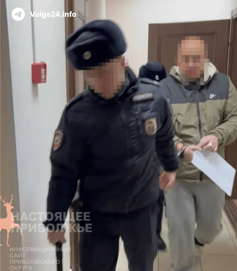 В Кировской области осудили полицейского за взятки