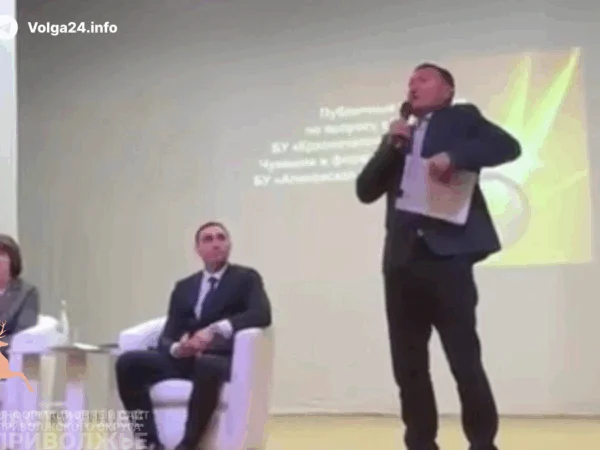 В Чувашии на общественные слушания пытались не допустить депутата, выступившего против объединения больниц