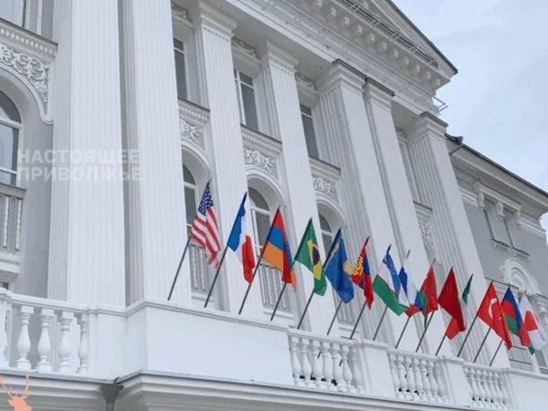 В Перми Z‑патриотов испугали иностранные флаги